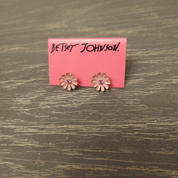 Betsey Johnson Jewelry - Clearance 😁 NWT Betsey Johnson brand Pink Floral Stud Earrings